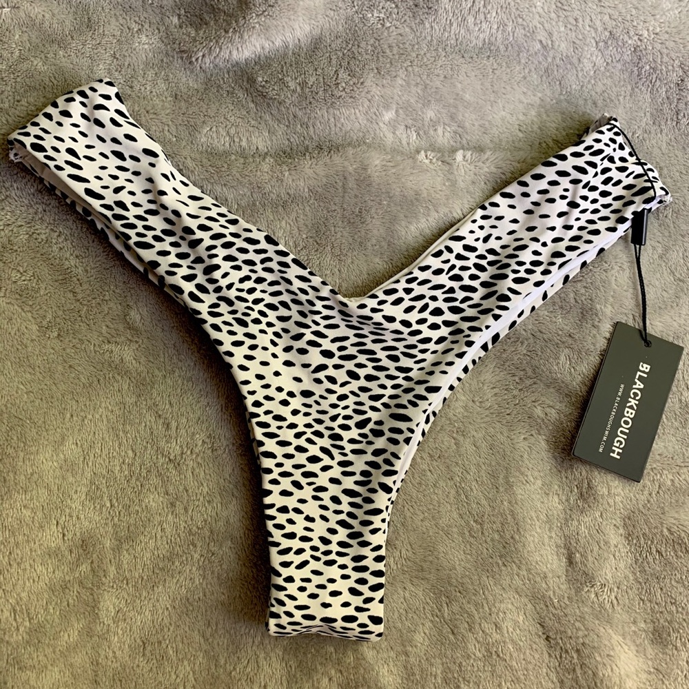 BRAND NEW!! Blackbough Swim - M